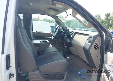 2010 Ford F-250 Lariat/Xl/Xlt z USA, uszkodzony, nr VIN 1FTSX2BR9AEA14060